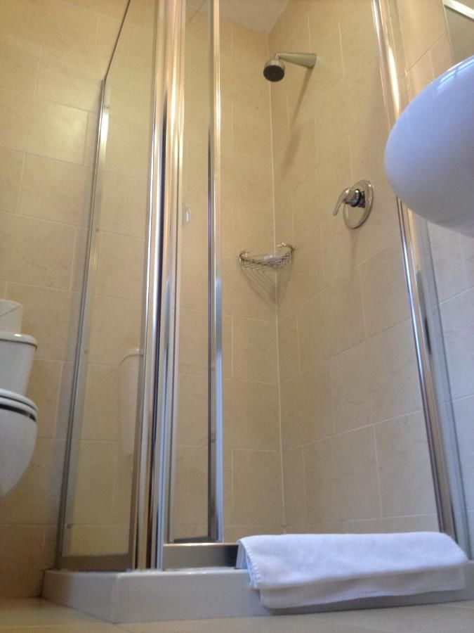 Отели типа «постель и завтрак» Dan Linehans Bar and B&B Килларни-23